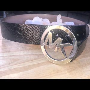 New Michael Kors black belt